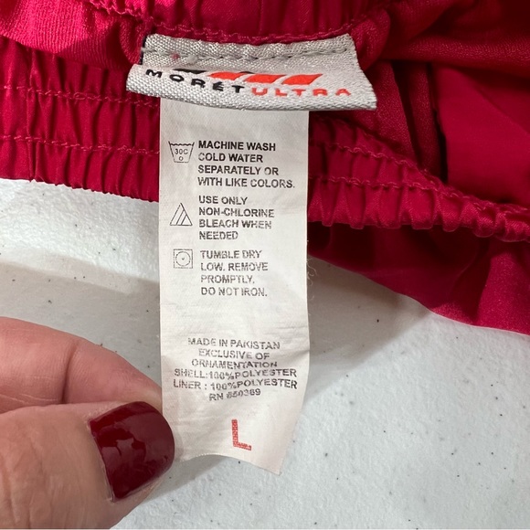 Moret Ultra Women’s Red Running Shorts - Size Large - Picture 7 of 8